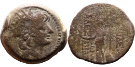 Alexander II Zabinas (Seleukid King: 128 BC-123 BC) Bronze Obv: Radiate, diademed head of King Rev: Nike standing left holding wreath

21mm 7,64g