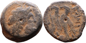 Ptolemaic Kings Of Egypt. (3-1 century BC). Bronze. Obverse: Head of Zeus. Reverse: Eagle on Thunderbolt

19mm 7,08g

Artificial sand patina