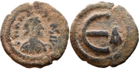 Justinian I (527-565) Pentanummium. Obverse: DN IVSTINIANVS PP AVG, diademed, draped, and cuirassed bust right Reverse: Large E

17mm 1,84g