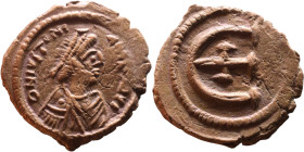 Justinian I (527-565) Pentanummium. Obverse: DN IVSTINIANVS PP AVG, diademed, draped, and cuirassed bust right Reverse: Large E

18mm 2,00g