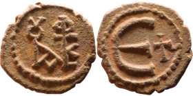 Justin II (565-578) Pentanummium. Obverse: Monogram Reverse: Large E

15mm 1,62g

Artificial sand patina