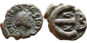 Anastasius (491-518) Pentanummium. Obverse: DN ANASTA PP AV. Reverse: Large E

14mm 1,48g