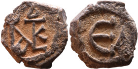Justin II (565-578) Pentanummium. Obverse: Monogram Reverse: Large E

13mm 1,51g

Artificial sand patina