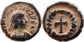 Theodosius II (408-450) Nummus, Obverse: DN THEODOSVS PP AVG. Diademee bust. Reverse: Cross

13mm 1,73g