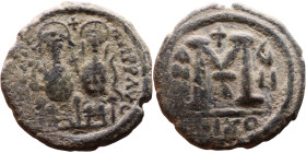 Justin II and Sophia (565-578) Follis Obverse: DN IVSTINVS PP AVG Justin and Sophia on thrones Reverse: Large M between ANNO and regnal year, above cr...
