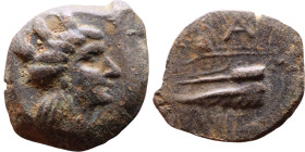 Phoenicia Arados (II Century BC) Bronze coin. Obverse: Diademed head of Poseidon right Reverse: Stern or ram of galley, unclear date below.

15mm 2....