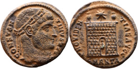 Constantine I The Great (306 - 337 AD). Follis. Obv.: Laureate head of Constantine right. Rev.: PROVIDENTIA AVGG, Camp gate

Artificial sand patina...