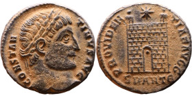 Constantine I The Great (306 - 337 AD). Follis. Obv.: Laureate head of Constantine right. Rev.: PROVIDENTIA AVGG, Camp gate

Artificial sand patina...