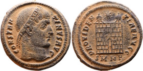 Constantine I The Great (306 - 337 AD). Follis. Obv.: Laureate head of Constantine right. Rev.: PROVIDENTIA AVGG, Camp gate

Artificial sand patina...