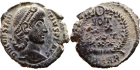 Constantius II (337-361 AD). AE follis. Obv.: DN CONSTANTIVS PF AVG, pearl diademed bust right. Rev.: VOT XX MVLT XXX in wreath

15mm 1.34g