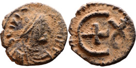 Justinian I (527-565) Pentanummium. Obverse: DN IVSTINIANVS PP AVG, diademed, draped, and cuirassed bust right Reverse: Large E

Artificial sand pat...
