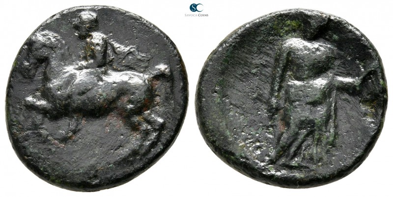 Thessaly. Pelinna 350-300 BC. 
Dichalkon Æ

20 mm., 4,63 g.

Cavalryman rid...