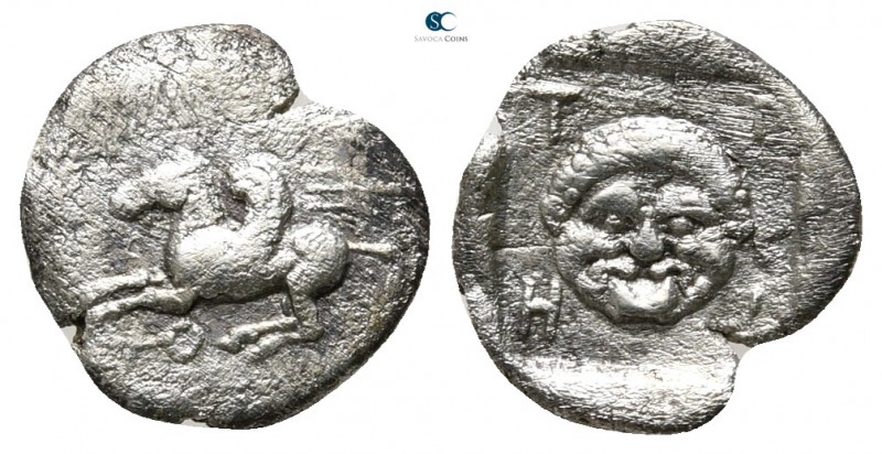 Corinthia. Corinth circa 450 BC. 
Trihemiobol AR

10 mm., 0,52 g.

Pegasos ...