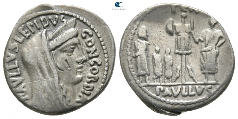 L. Aemilius Lepidus Paullus 62 BC. Rome
Denarius AR

19 mm., 3,85 g.

PAVLL...