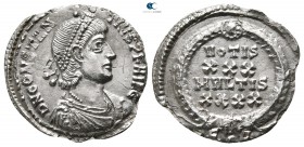 Constantius II AD 337-361. Constantinople. Siliqua AR