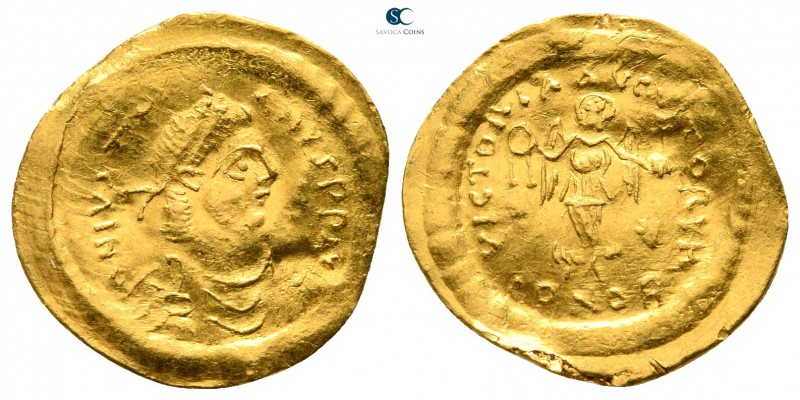 Justinian I AD 527-565. Constantinople
Tremissis AV

17 mm., 1,48 g.

D N I...