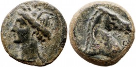 ZEUGITANIA. Cartago. Calco. AE. (C. 200-146 a.C.) A/Cabeza de Tanit a izq. R/Prótomo de caballo a der., delante círculo. 5,21 g. GC.6526. MBC/MBC+.