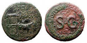LIVIA, Esposa de Augusto y Madre de Tiberio. Sestercio. AE. A/Carpentum decorado tirado por dos mulas a der., arriba S.P.Q.R. IVLIAE AVGVST. R/S.C., a...