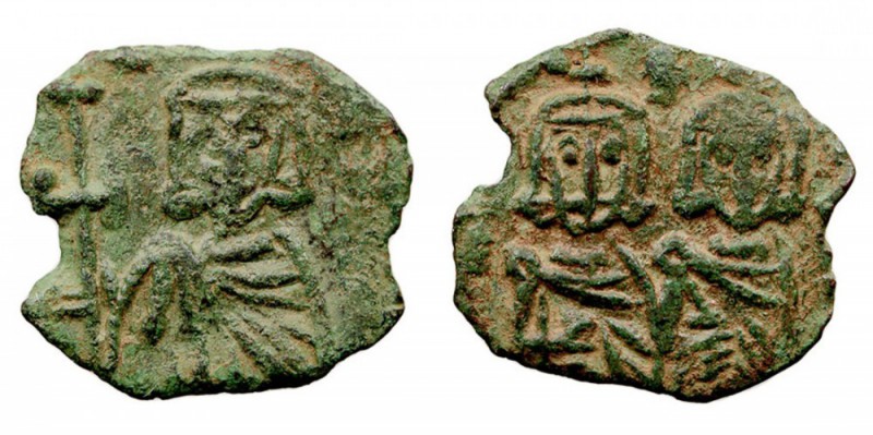 CONSTANTINO V. Siracusa. Follis. AE. (741-775) A/Constantino y León IV de frente...