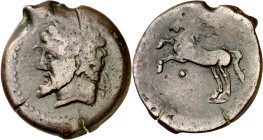 Numidia. Micipsa (148-118 a.C.). AE 28. (S. 6597). 12,17 g. MBC.