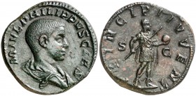 (245-246 d.C.). Filipo II. Sestercio. (Spink 9250) (Co. 55) (RIC. 255a). 19,27 g. Campos repasados. (EBC-).
