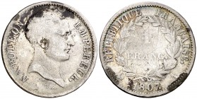 1807. Francia. Napoleón. A (París). 1 franco. (Kr. 681). 4,72 g. AG. Manchitas y rayitas. Rara. BC.