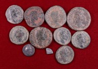 Lote formado por 1 denario, 4 sestercios y 5 ases, incluye 1 recorte de un quinario republicano. Total 11 piezas. A examinar. RC/MBC-.