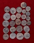 Lote de 24 bronces del Bajo Imperio, incluye 1 sólido forrado. Total 25 monedas. A examinar. RC/MBC.