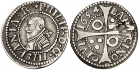 1654. Felipe IV. Barcelona. 1 croat. (Cal. 983) (Badia 1104) (Cru.C.G. 4414 var). 2,83 g. Defecto de acuñación en reverso. Rara. MBC.