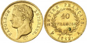 1812. Francia. Napoleón. A (París). 40 francos. (Fr. 505) (Kr. 696.1). 12,88 g. AU. Leves golpecitos. Brillo original. Escasa así. EBC.