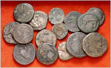 Lote de 14 bronces ibéricos de distintas cecas del norte de la Península, incluye 1 denario forrado de Bolscan. Total 15 monedas. A examinar. RC/MBC-....