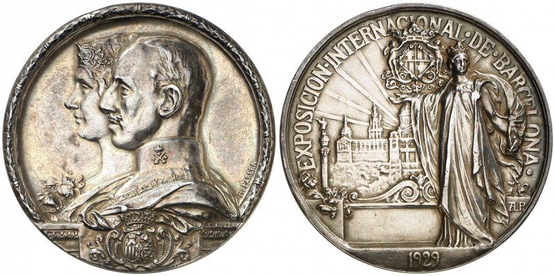 1929. Alfonso XIII. Barcelona. Exposición Internacional. (Cru.Medalles 1260). 70...