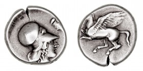 Corinto. Estátera. AR. (405-350 a.C.). A/Cabeza con casco de Atenea a der., delante símbolo?. R/Pegaso a izq. 8.23g. Calciati.-. Ligeramente descentra...