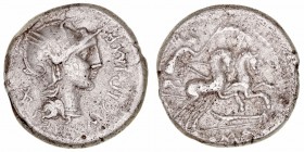Cipia. Denario. AR. (115-114 a.C.). A/Cabeza de Roma a der., delante M CIPI M F, detrás X. R/Victoria con palma, en biga a der., debajo timón y en exe...