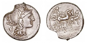 Claudia. Denario. AR. Roma. (110-109 a.C.). A/Cabeza de Roma a der., detrás objeto. R/Victoria en triga a der., en exergo AP · CL · T · MANL · Q · (VR...