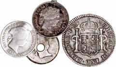Lotes de Conjunto. AR. Lote de 4 monedas. Carlos IV Real 1799 Méjico e Isabel II Real (3). Todas sirvieron de joya y una con agujero. BC- a RC.