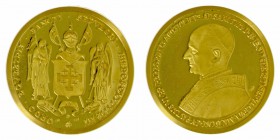 Medalla. AV. Pablo VI. Orden de Caballeros del Santo Sepulcro de Jerusalén. Acuñación en 22 quilates (917 milésimas). 10.53g. 28.00mm. En estuche y co...
