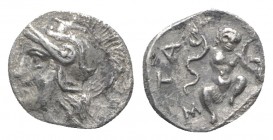 Southern Apulia, Tarentum, c. 280-228 BC. AR Diobol (10mm, 0.92g, 6h). Head of Athena l., wearing crested Corinthian helmet. R/ Infant Herakles seated...