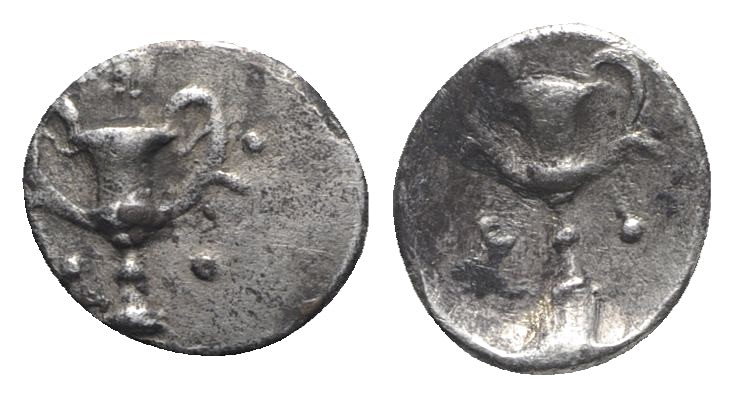 Southern Apulia, Tarentum, c. 280-228 BC. AR Obol (9.5mm, 0.58g, 1h). Kantharos;...