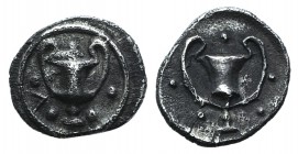 Southern Apulia, Tarentum, c. 280-228 BC. AR Obol (9mm, 0.63g, 7h). Kantharos; five pellets around. R/ Kantharos; V to l., five pellets around. Cf. Vl...