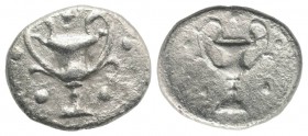 Southern Apulia, Tarentum, c. 280-228 BC. AR Obol (9mm, 0.51g, 6h). Kantharos; five pellets around. R/ Kantharos; five pellets around. Vlasto 1655-6; ...