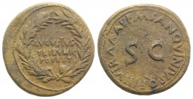 Augustus (27 BC-14 AD). Æ Dupondius (28mm, 14.59g, 7h). Rome; M. Sanquinius, moneyer, 17 BC. AVGVSTVS/TRIBVNIC/POTEST in three lines within oak wreath...