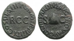 Gaius (Caligula, 37-41). Æ Quadrans (17mm, 3.44g, 6h). Rome, 40-1. Pileus between S-C. R/ Large RCC. RIC I 52. About EF