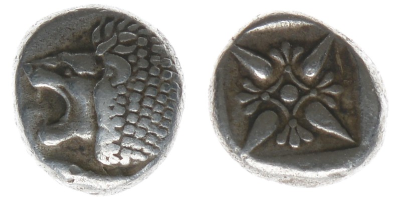 GRIECHEN Ionien - Milet

Obol = 1/12 Stater ca. 500 BC
Löwenprotome / Blütenorna...