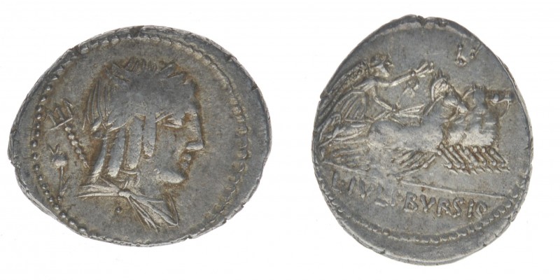 ROM Republik L. Julius Bursio 85 v.Chr.
Denar

Neptun (Dreizack) / Victoria in B...
