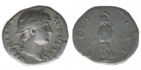 ROM Kaiserzeit Hadrianus 117-138

Denar
HADRIANVS AVGVSTVS / COS III
Kampmann 32.54, 3,23 Gramm, ss