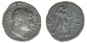 ROM Kaiserzeit Hadrianus 117-138

Denar
HADRIANVS AVGVSTVS / COS III
Victoria mit Palmwedel
3,15 Gramm, ss/vz
