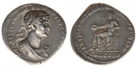 ROM Kaiserzeit
Hadrianus 117-138
Denar
IMP CAES TRAIAN HADRIAN OPT AVG GERM DAC / PARTHIC DIVI TRAIAN AVG F P M TR P COS P P
Kampmann 32.82, selten, 3...