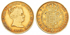Isabel II (1833-1868). 80 reales. 1847. Sevilla. RD. (Cal-98). Au. 6,78 g. Golpecito en el canto. Pátina rojiza. MBC+. Est...230,00.