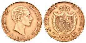 Alfonso XII (1874-1885). 25 pesetas. 1877*1_-77. Madrid. DEM. (Cal-3). Au. 8,02 g. MBC+. Est...230,00.